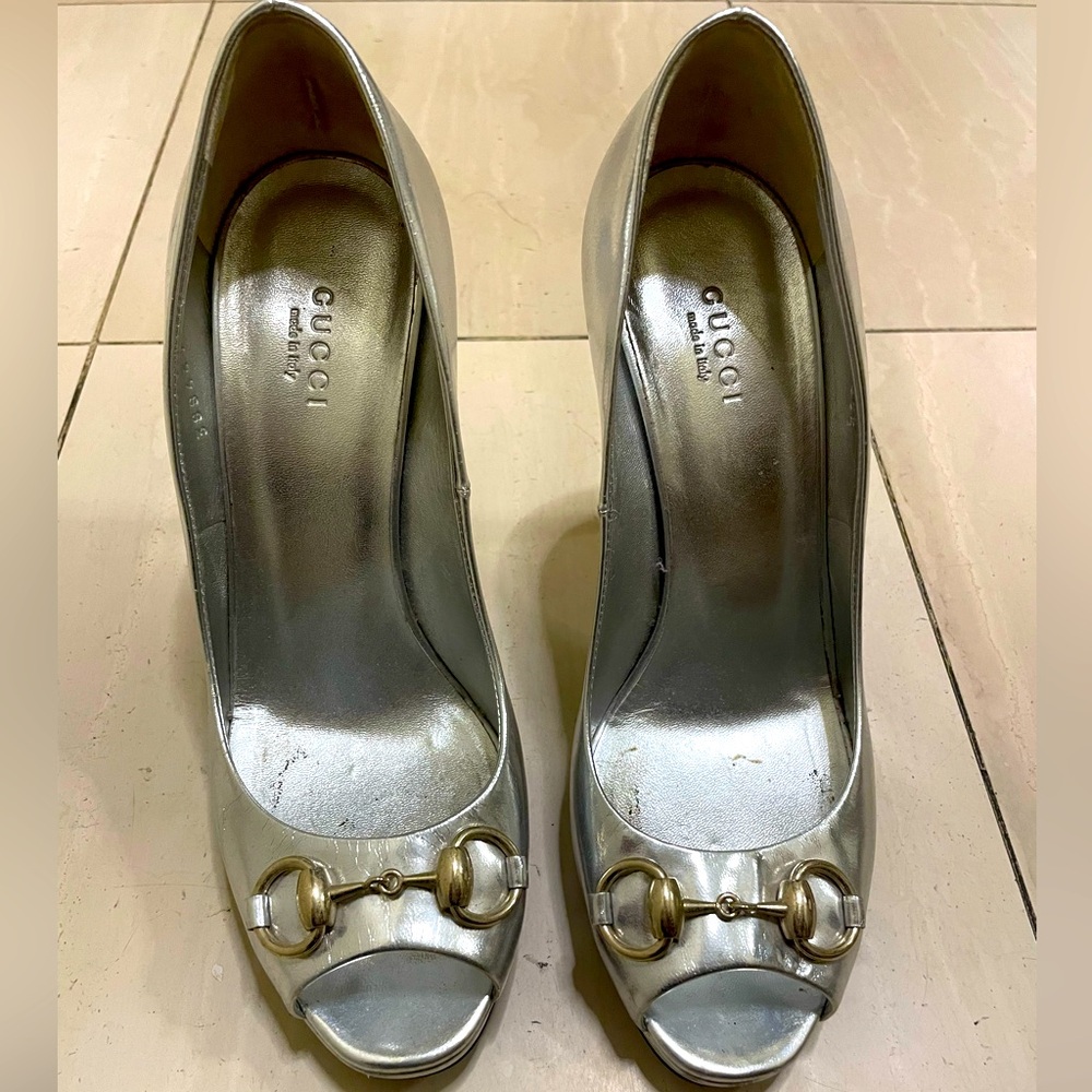 Gucci silver heels size 38.5